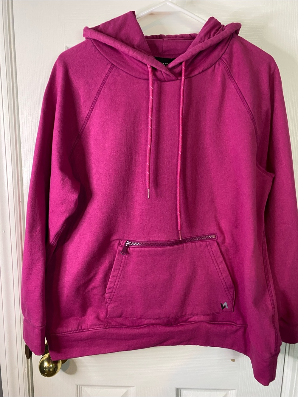VEVO Fuchsia Hooded Pullover Hoodie Women’s Size XLarge.